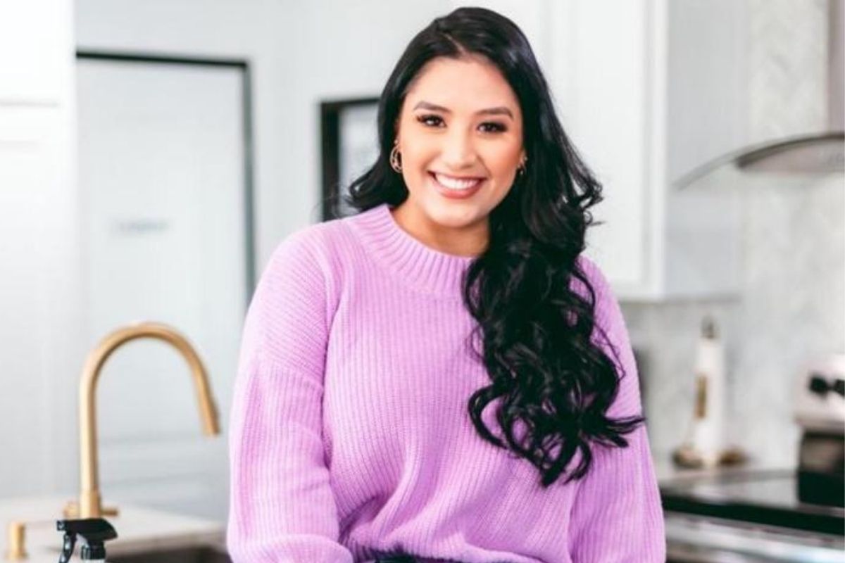 Queen of Cleaning' TikTok Latina Housekeeper And Entrepreneur Embraces Her  Career