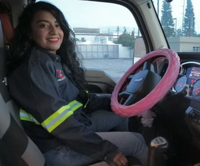 Latina trucker reigns supreme with her pink-wheeled rig.